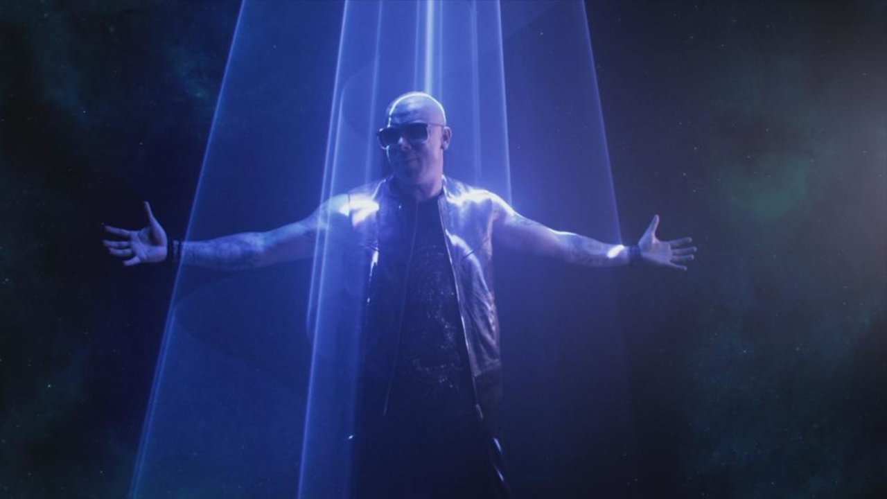 Control (feat. Pitbull)