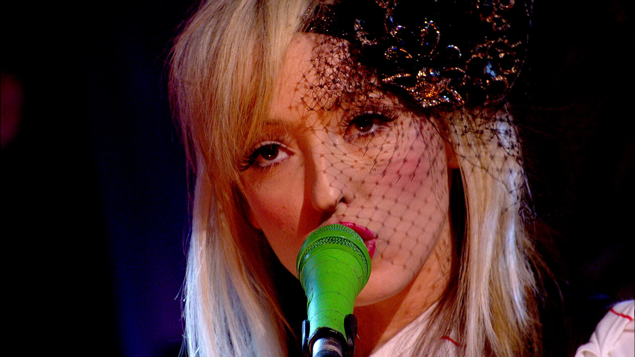 Shut Up And Let Me Go (Live from Jools' 16th Annual Hootenanny, 2008)