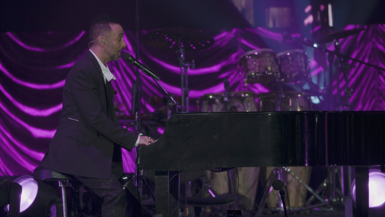 Aléjate de Mí (4 Latidos Tour - En Vivo)