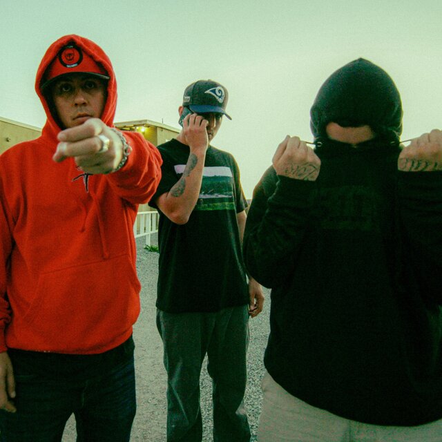 click clack (feat. Bayo mx & Sharo boy)