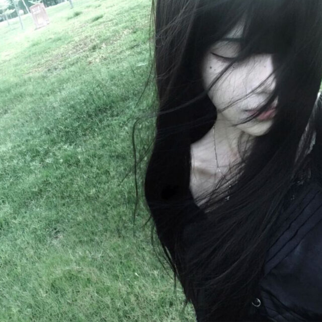 LAISSE MOI