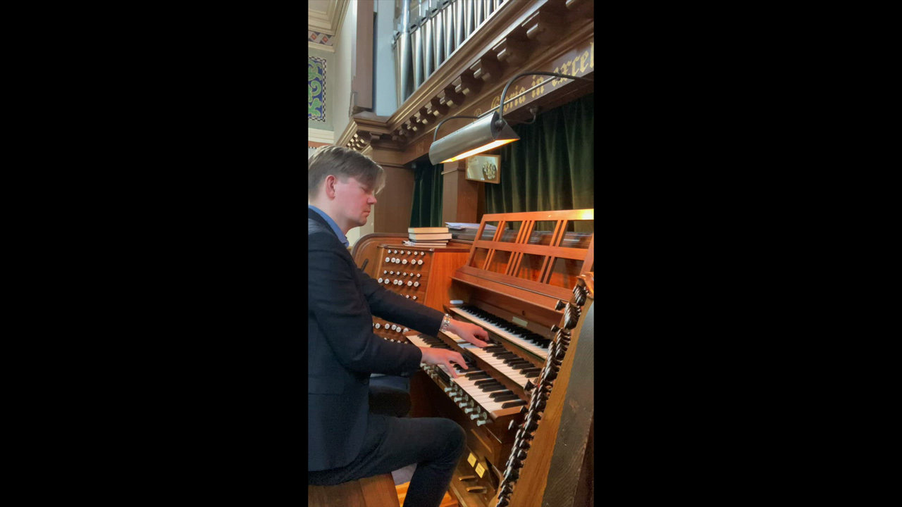 Nich Yaka Misyachna (Ніч яка місячна) on organ