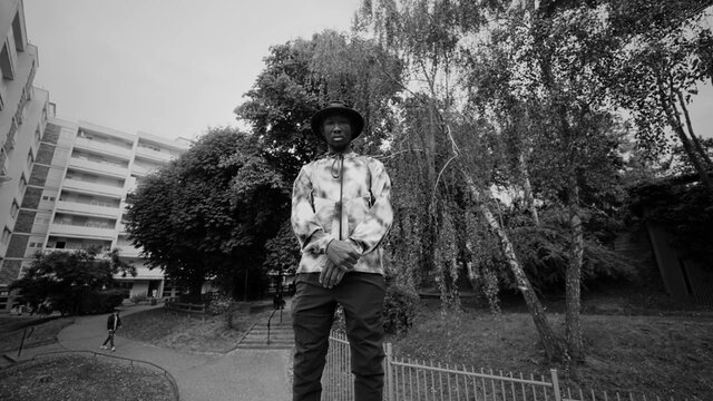 NONCHALANT 4