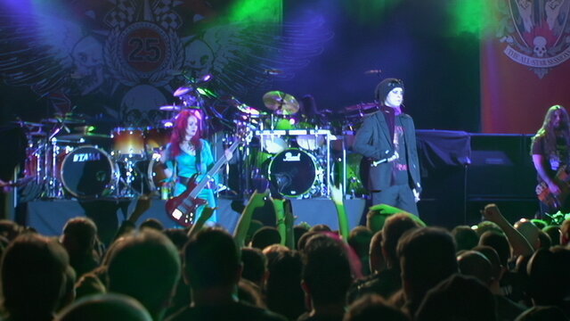 Black No. 1 (Live at the Nokia Theatre, New York, NY, 12/15/2005)