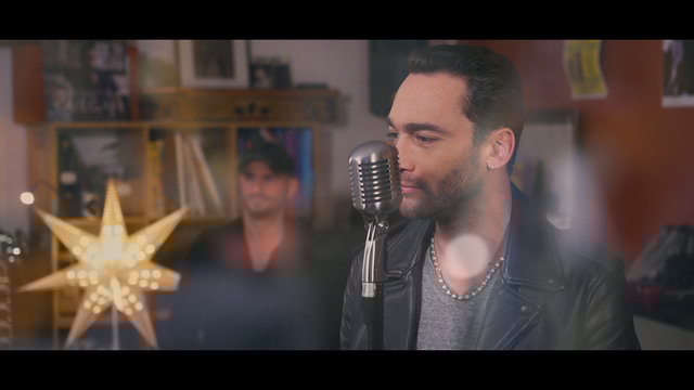 Rester le même (Version acoustique)