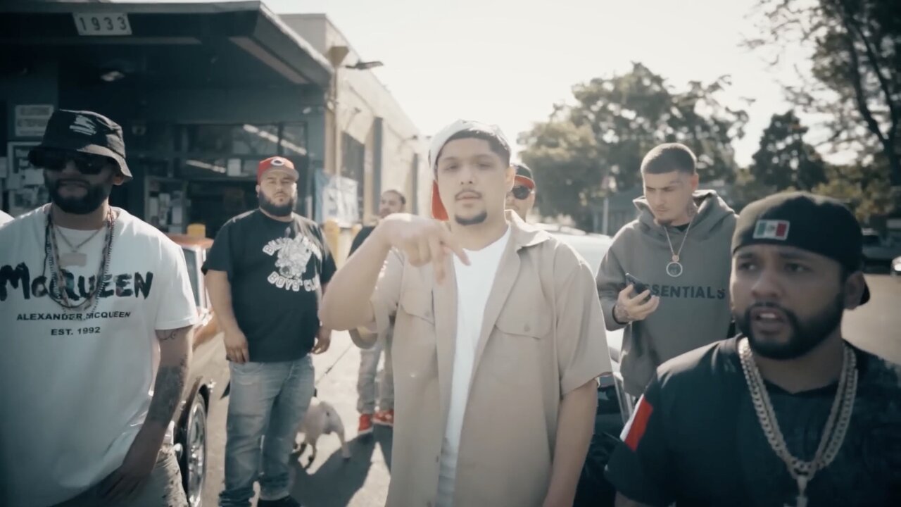Shoulda Coulda Woulda  (Official Music Video)
