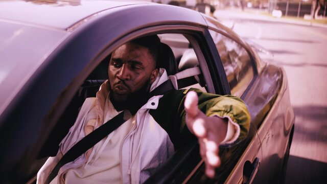 Sunday (feat. Daylyt)