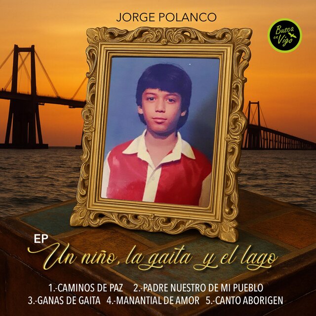 Un niño, la gaita y el lago