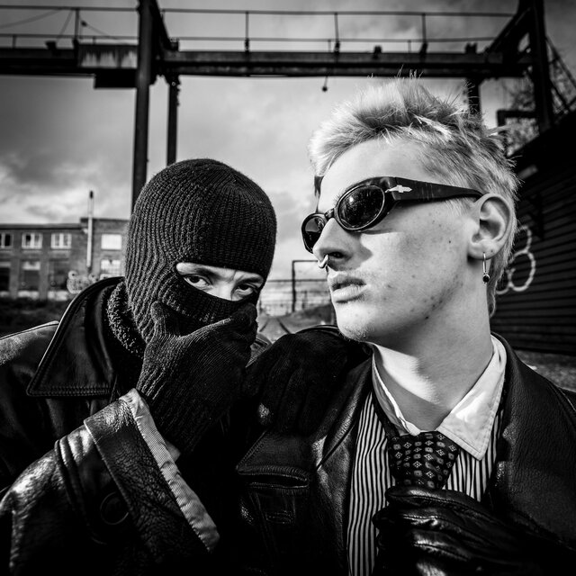 EN TIL (feat. akheemedes)