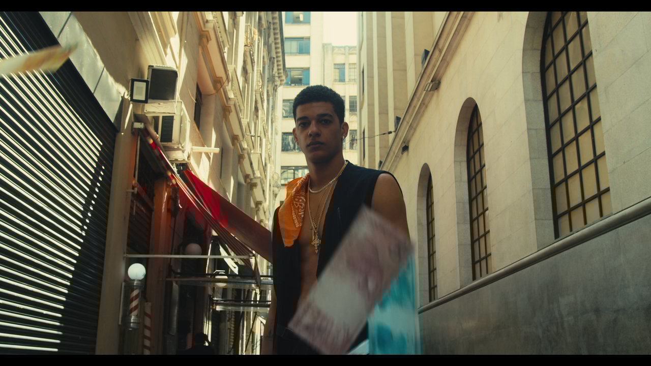 Dinheiro (Clipe Oficial)