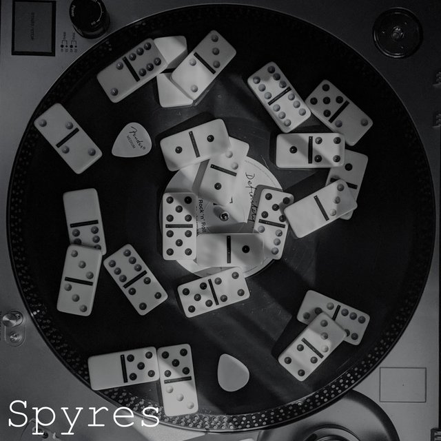 Dominoes