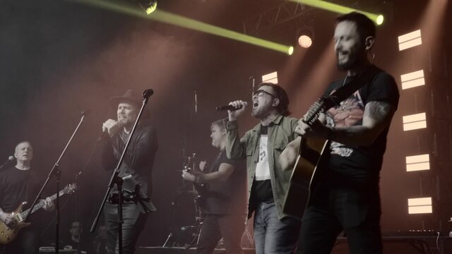 Caminante (feat. Neine Heisecke & Afi Ferreiro) [En vivo]