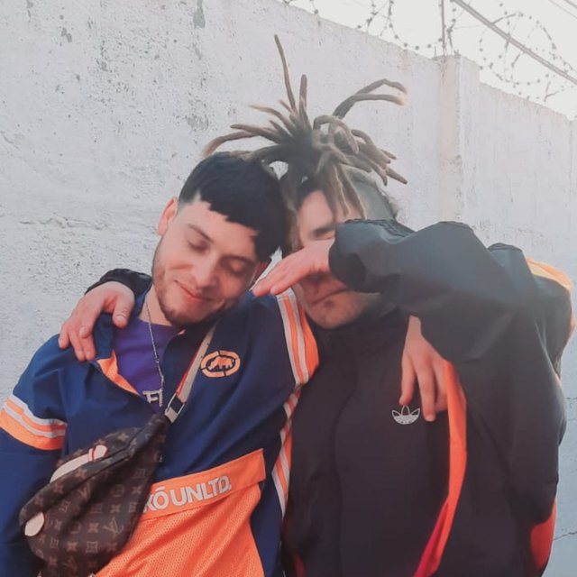 Mirror (con fronto yk)