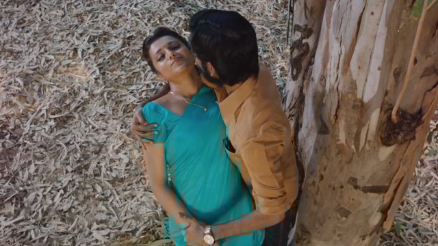 Sirukki Vaasam (Tamil Lyric Video)