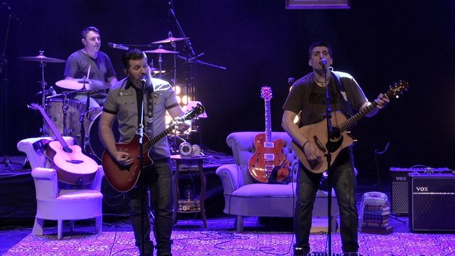 Amor (feat. André Freitas, Orquestra Musitá, Paulo Anhaia & Carlos Anhaia) (Ao Vivo)