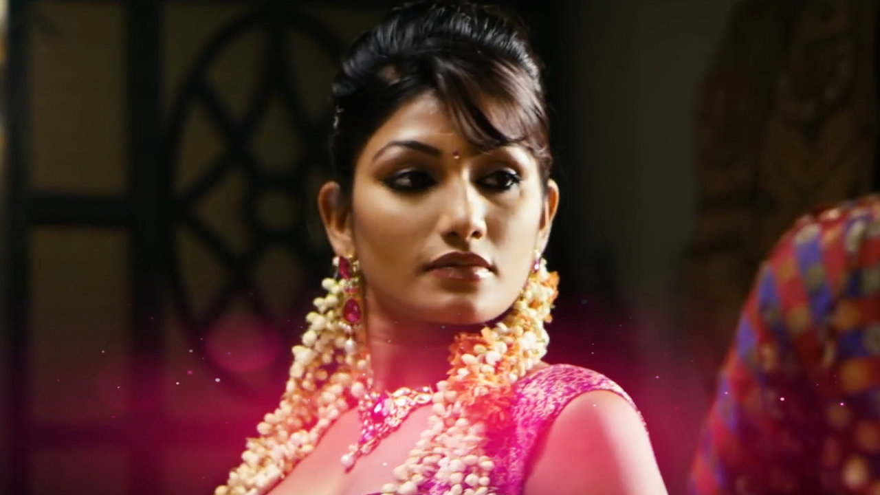 Madurai Ponnu (Tamil Lyric Video)