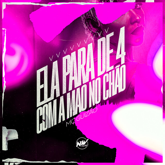 Ela para de 4 Com a Mão no Chão