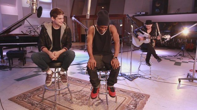 Heartbreak Holiday (Acoustic Version)