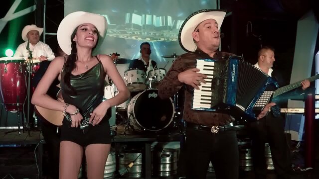 Popurrí Mexicano: Caballito/Mambo Lupita/La Bota/Feliz Feliz