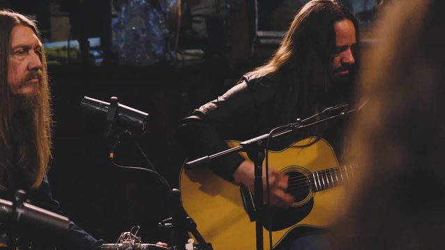 Mother Mountain (feat. Oliver Wood)