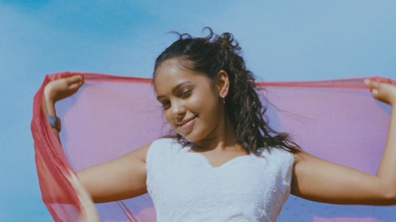 Maathithan Yosida (From "Maathiyosi")