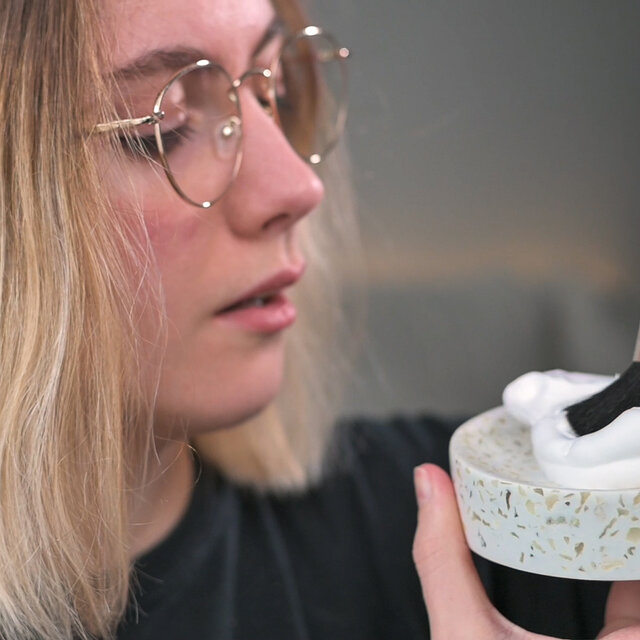 Asmr - Ton tout premier rasage