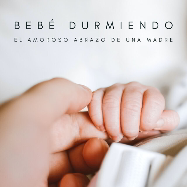 Bebé Durmiendo: El Amoroso Abrazo De Una Madre