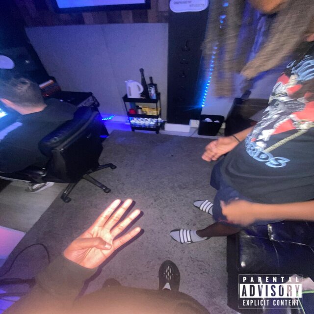 Tappin In (feat. Spazzz)
