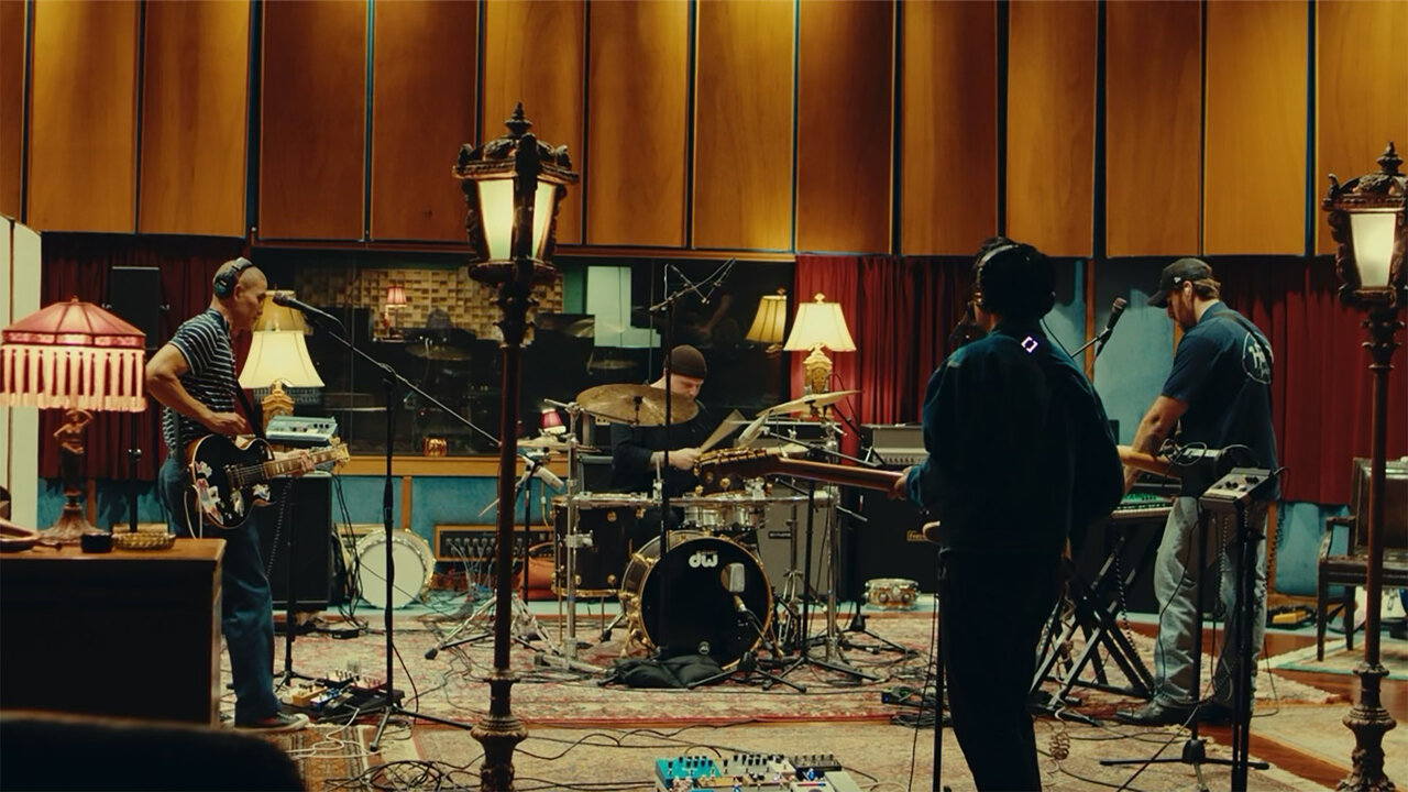 birds of a feather (Live Video)