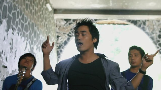 Aku Dan Air Mata (Video Clip)