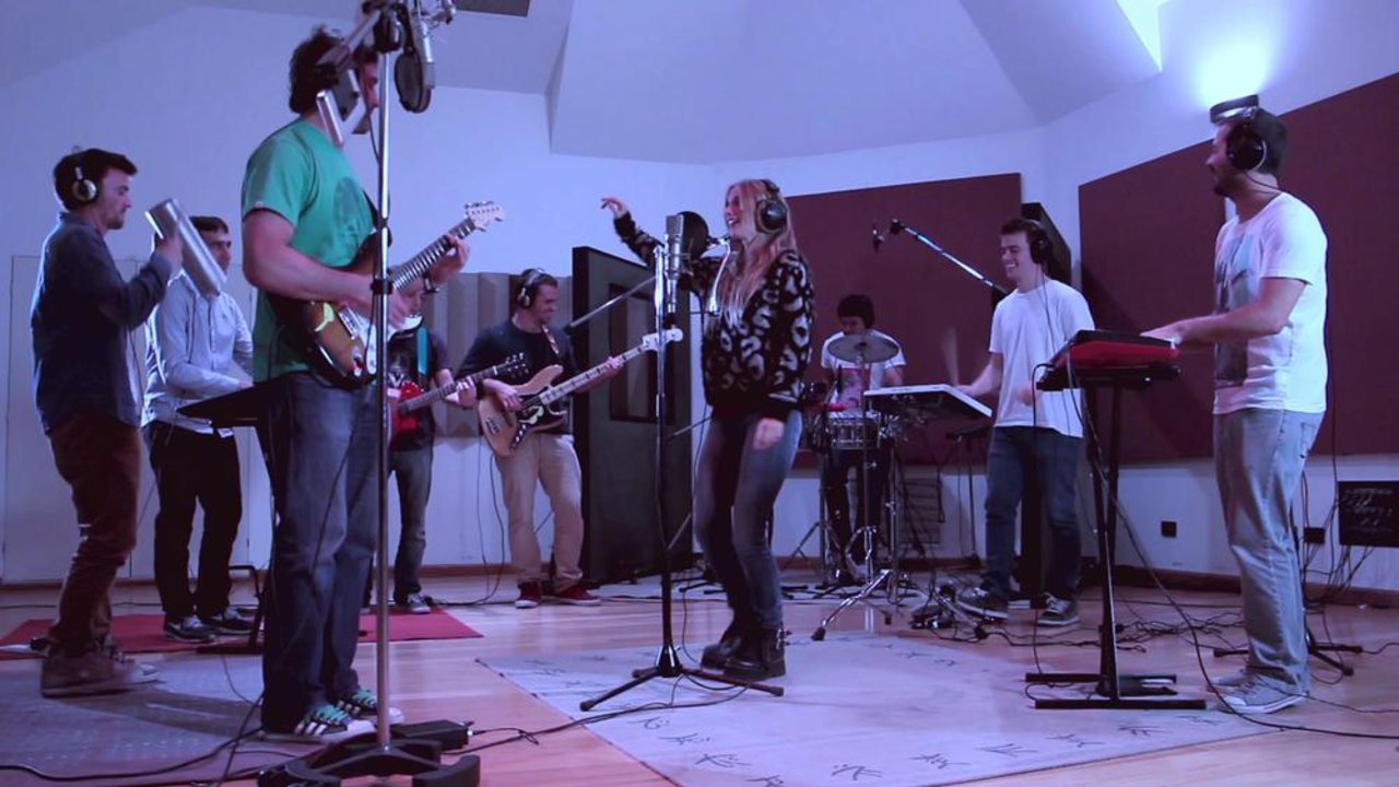 Cae el Sol (Official Video)