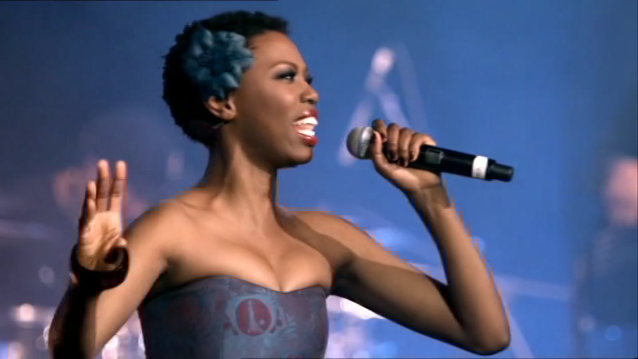 Makubenjalo (Live at Carnival City, Johannesburg, 2009)