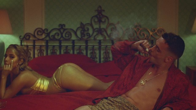 Cover art for album  by C. Tangana, Becky G