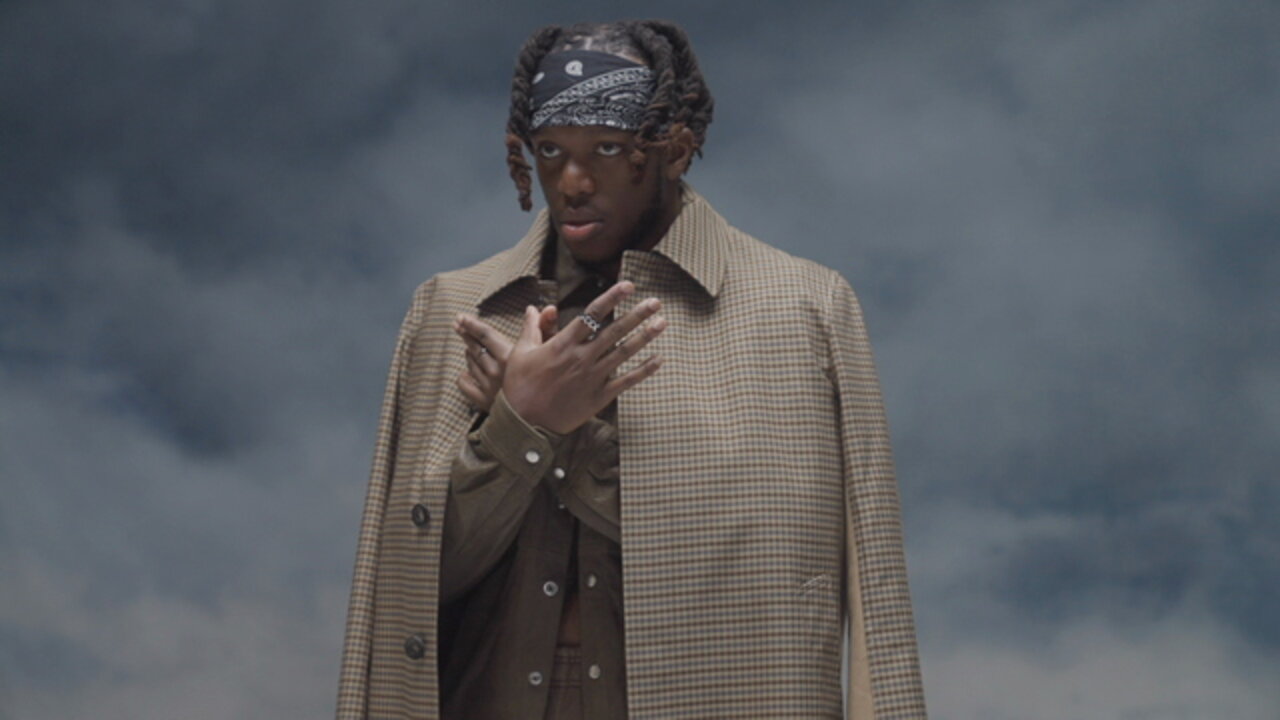 Low (Visualiser Video)