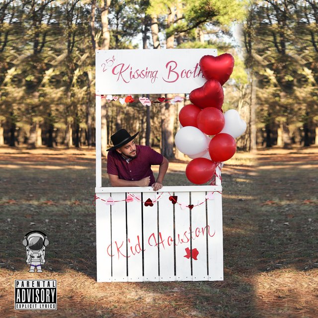 KISSING BOOTH
