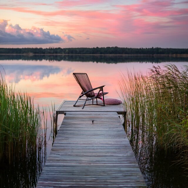 Silent Horizons: Music For Peaceful Reflection