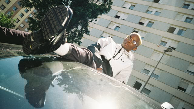 A 200 (Clip officiel)
