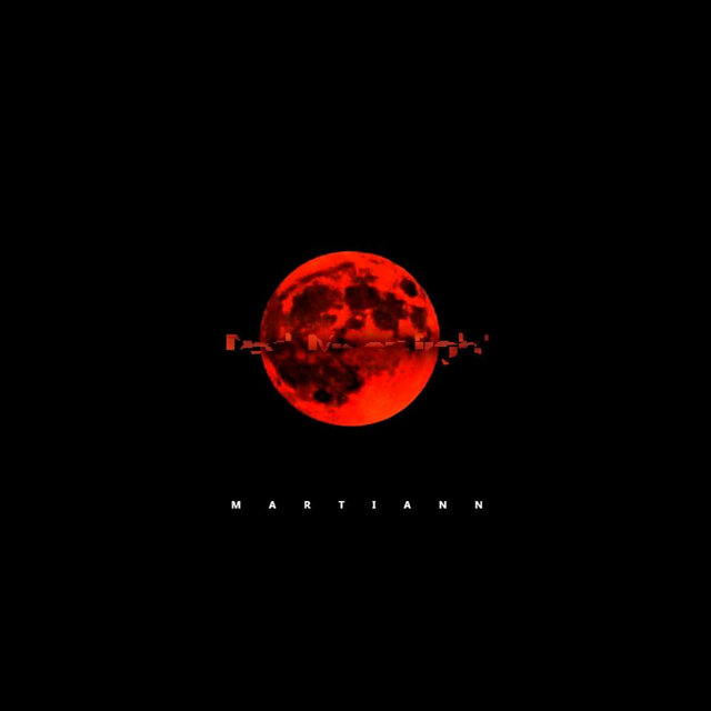RED MOONLIGHT
