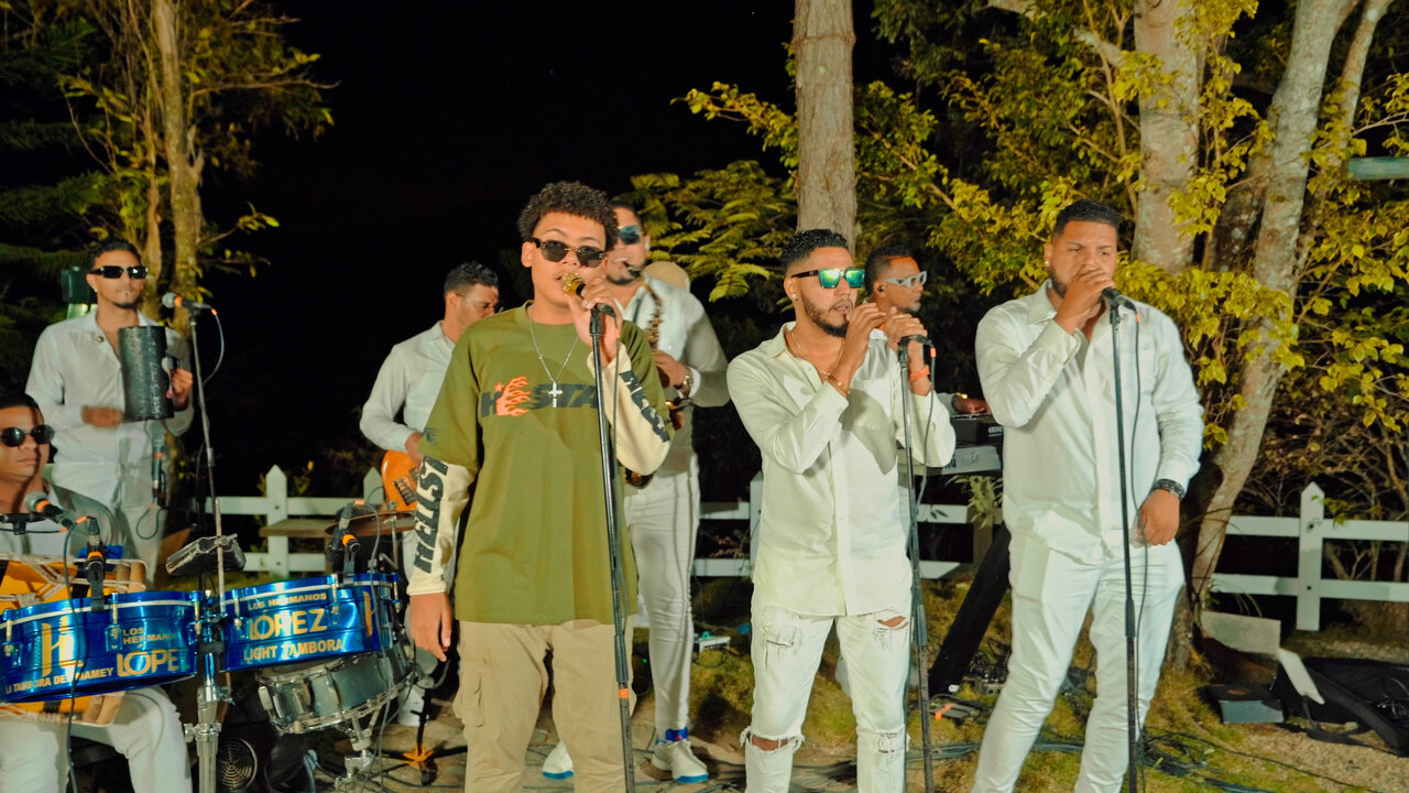 El Merengue (Official Music Video)