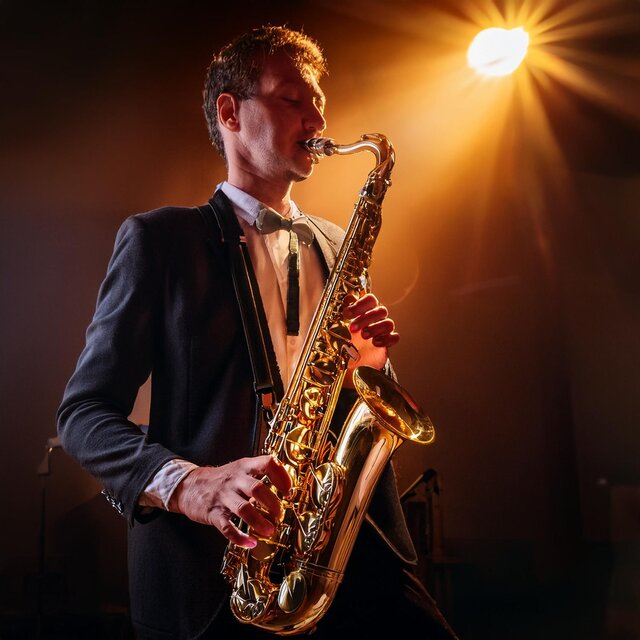 Ritmos Nocturnos Elegantes: Despliegue De Ritmos Jazz