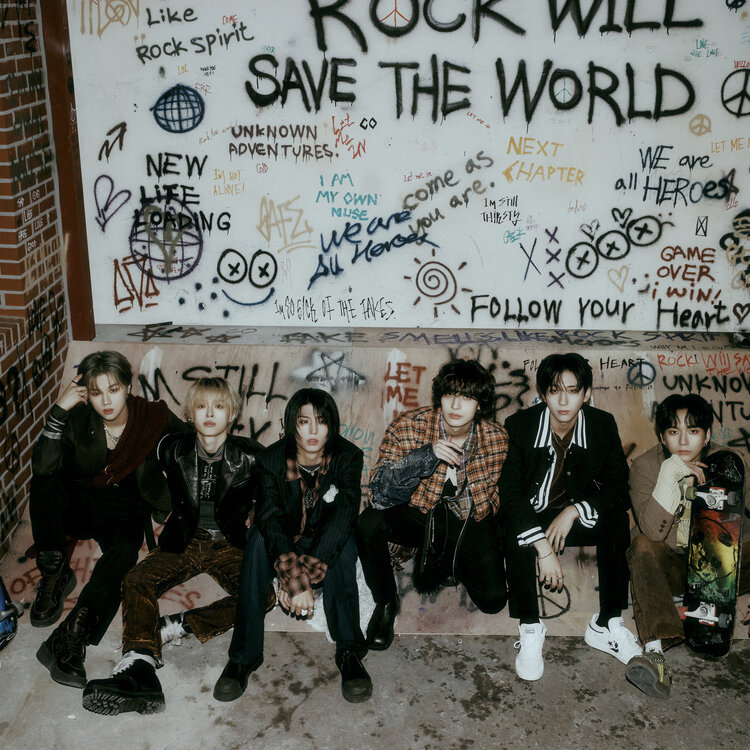 エクディズ　page b xdinary heroes question-v0-0hswlfstq1fd1.jpeg