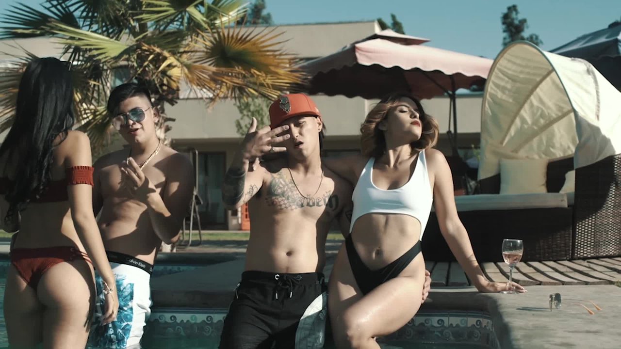 Juego de 3 (Official Music Video)