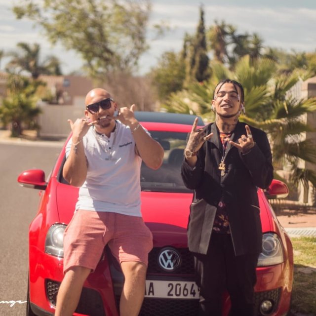 Hold Up (feat. K.B the Rapper)