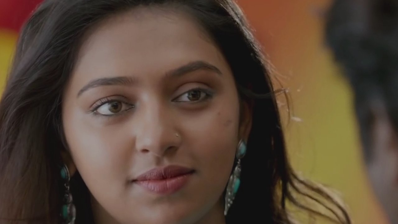 Kanna Kaattu Podhum (Tamil Lyric Video)