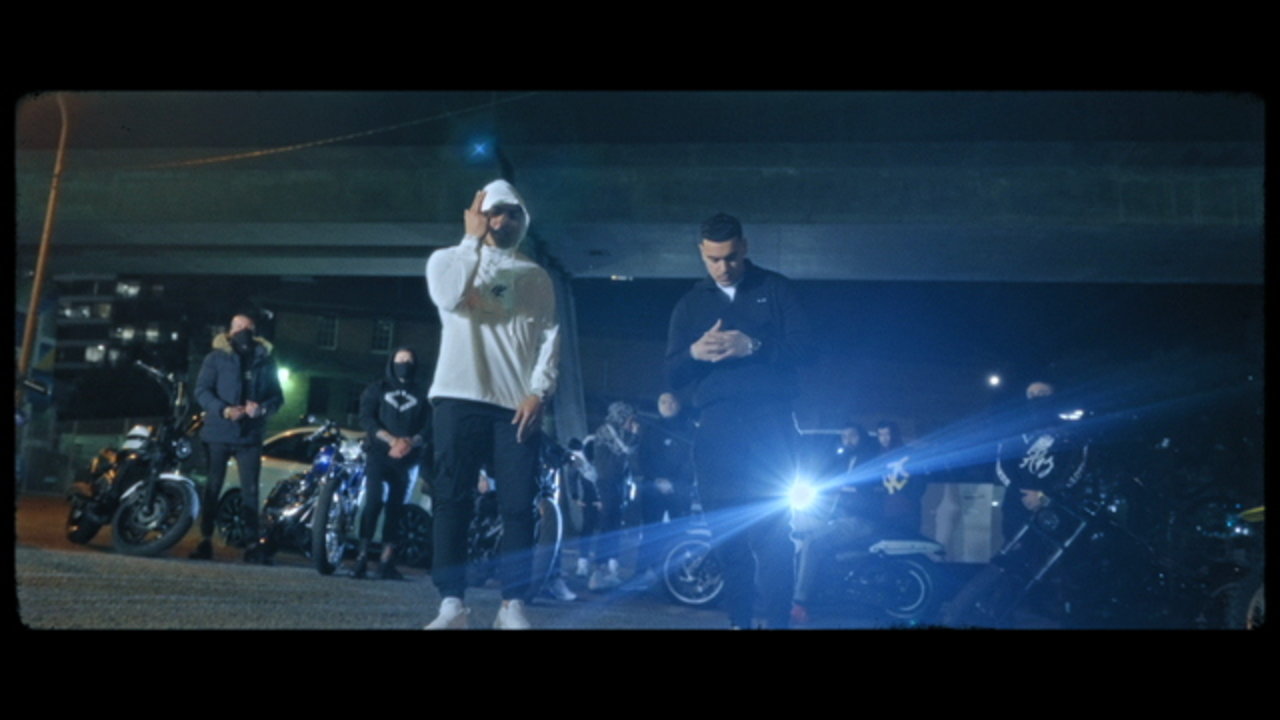 Magic (feat. Hooligan Hefs)