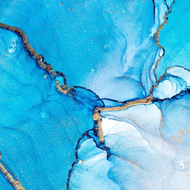 Echoes in Silk