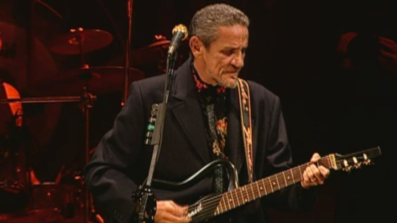 Último Pau de Arara / Bomba de Estrelas / Banquete de Signos (Ao Vivo 2005) (Clipe Oficial)