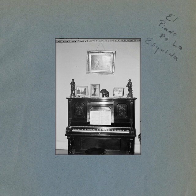 El Piano De La Esquina