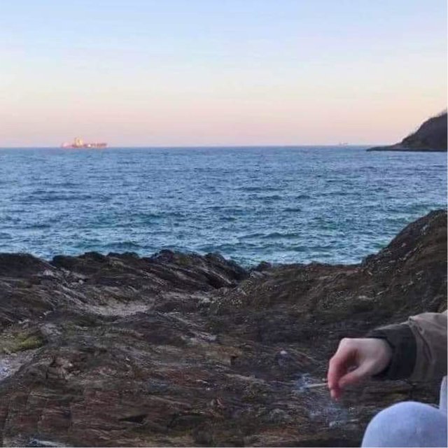 Looking to the Sea (feat. Snotta)