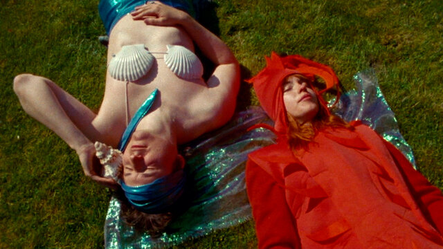 Drink the Ocean (feat. Oracle Sisters) (Clip officiel)